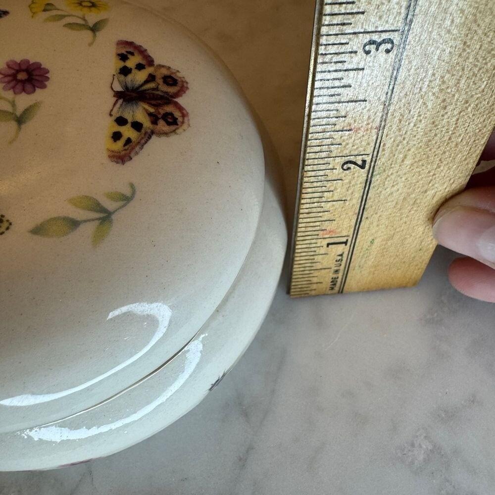 Vintage Butterfly‎ Floral Ceramic Trinket Box Cream Porcelain Jewelry Jar 4" - Picture 4 of 9